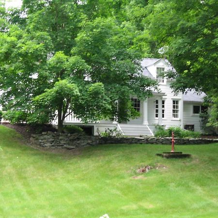 B&B On Seven Acres With Private Bed & Bath Clinton Corners Extérieur photo