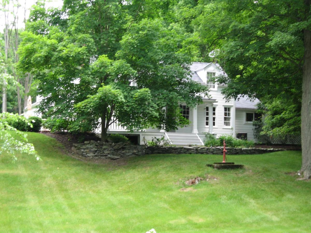 B&B On Seven Acres With Private Bed & Bath Clinton Corners Extérieur photo